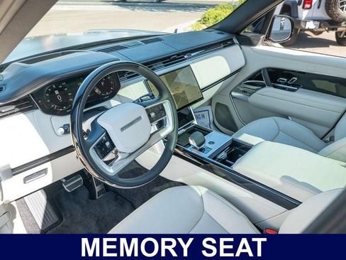Used 2025 Land Rover Range Rover Long Wheelbase Autobiography AWD/4WD image 18