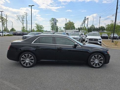 Used 2014 Chrysler 300 S w/ Luxury Group RWD image 2