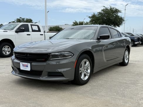 Used 2023 Dodge Charger SXT RWD image 9