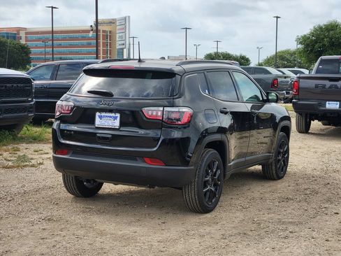 New 2026 Jeep Compass Latitude AWD/4WD image 4
