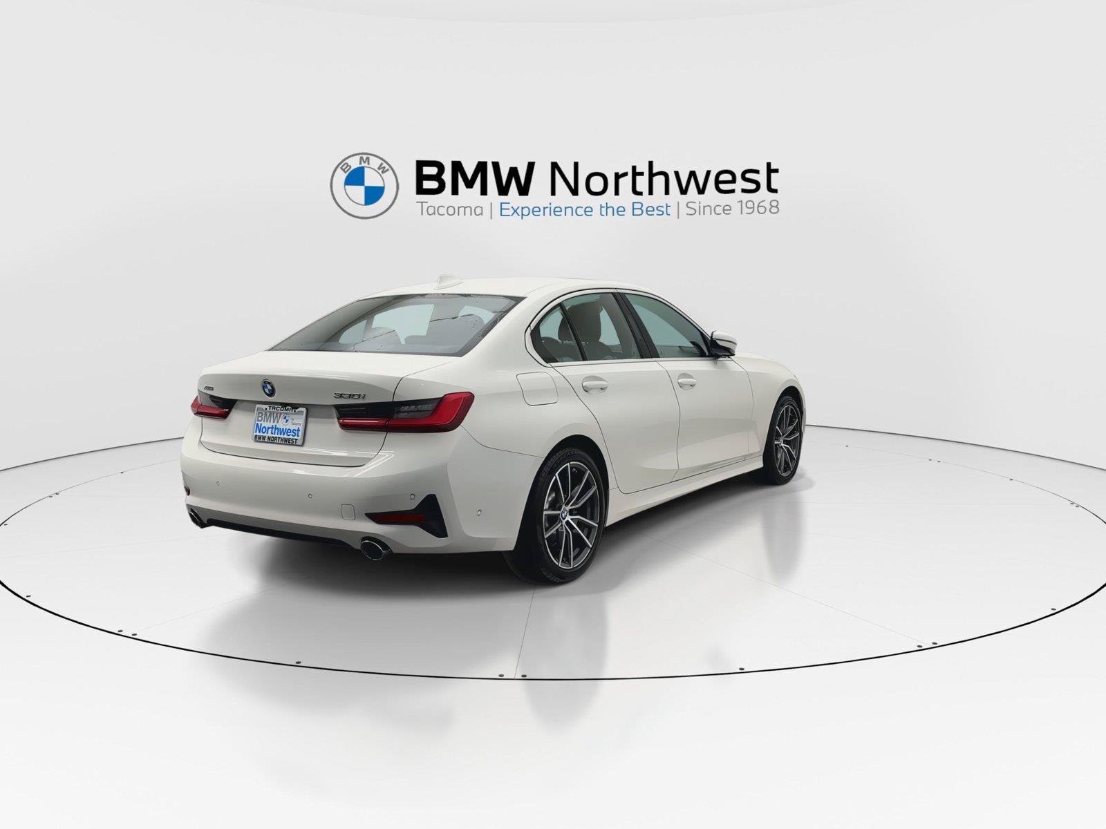 Used 2021 BMW 330i xDrive Sedan w/ Premium Package AWD/4WD image 3