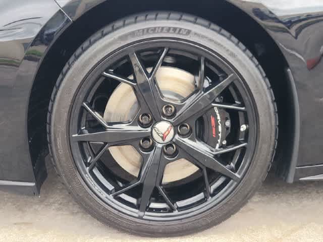 Used 2022 Chevrolet Corvette Stingray Premium Conv w/ Z51 Performance Package RWD image 8