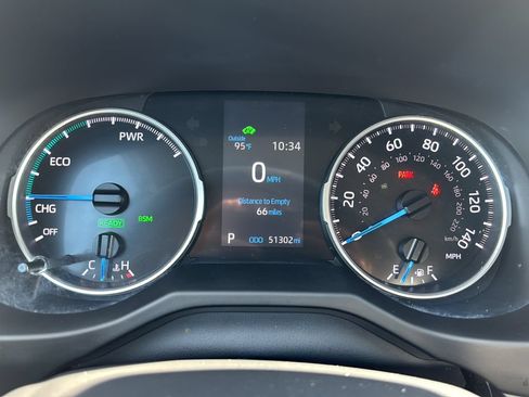 Used 2022 Toyota RAV4 XLE AWD/4WD image 24