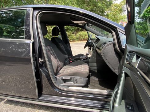 Used 2015 Volkswagen GTI S FWD image 48