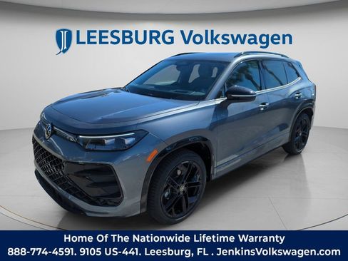 Used 2026 Volkswagen Tiguan SE R-Line FWD image 14