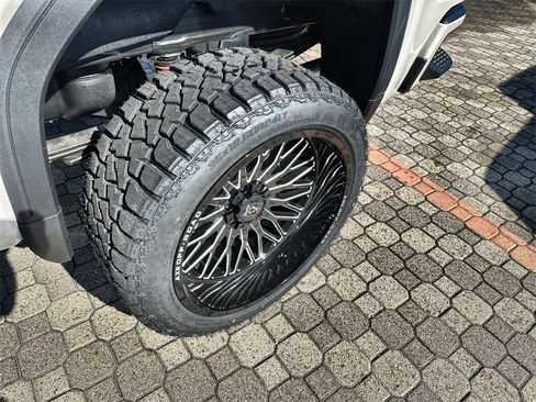 New 2026 GMC Sierra 1500 AT4 w/ AT4 Premium Package image 12