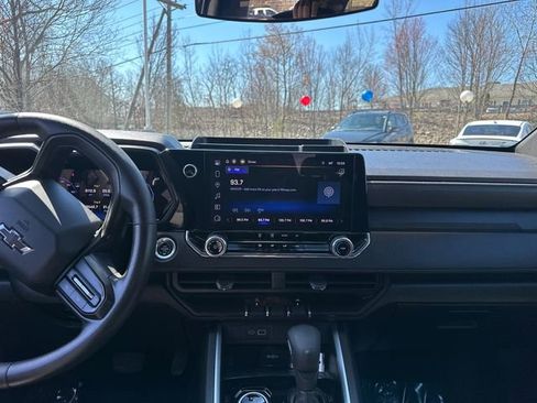 Used 2024 Chevrolet Colorado Trail Boss w/ Technology Package image 22