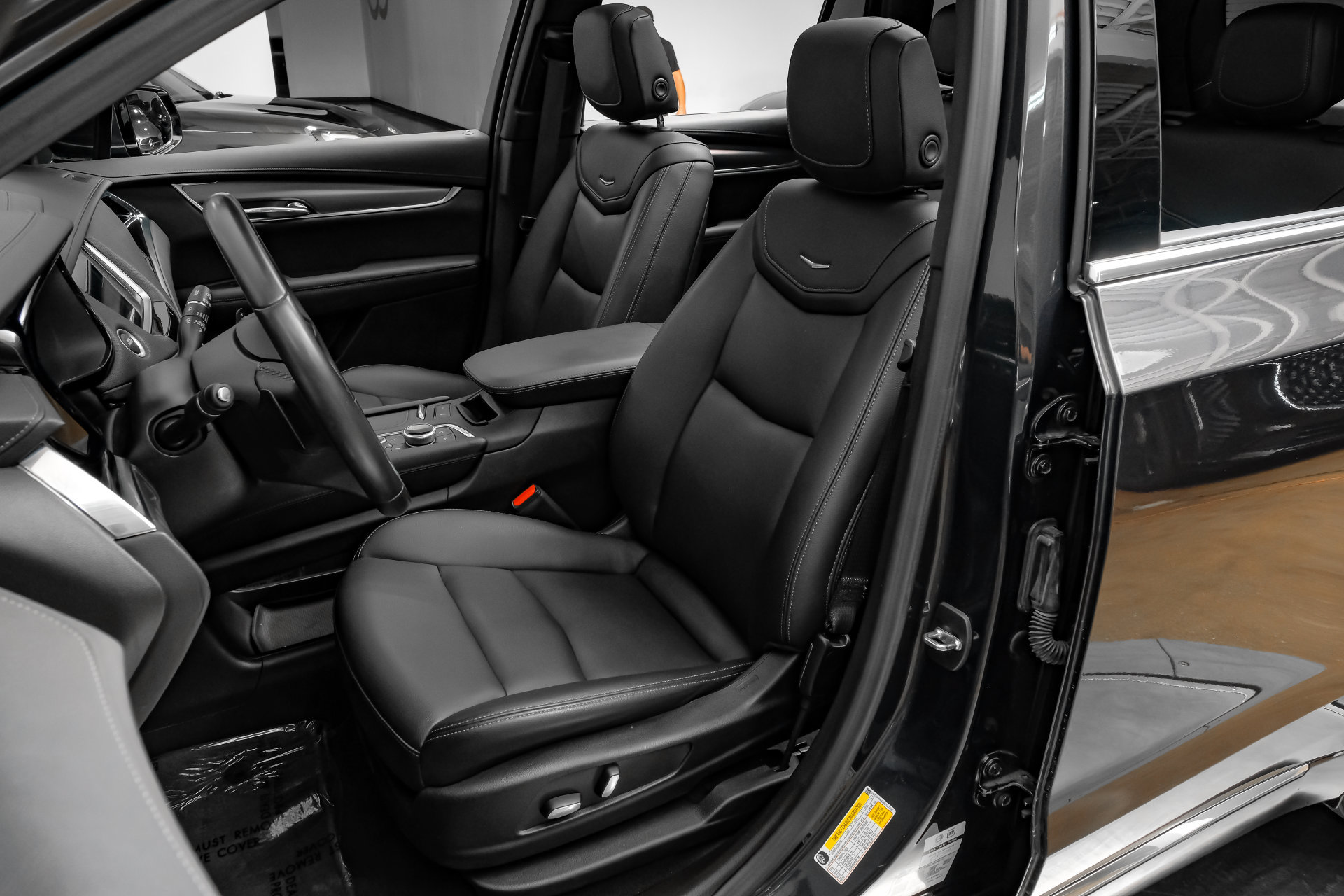 Used 2023 Cadillac XT6 Luxury FWD image 36