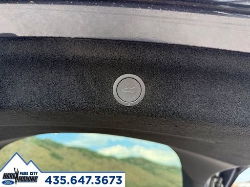 Used 2026 Tesla Model Y AWD image 33
