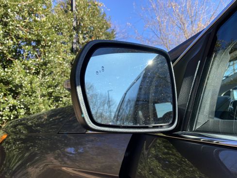 Used 2024 Ford Edge Titanium image 38