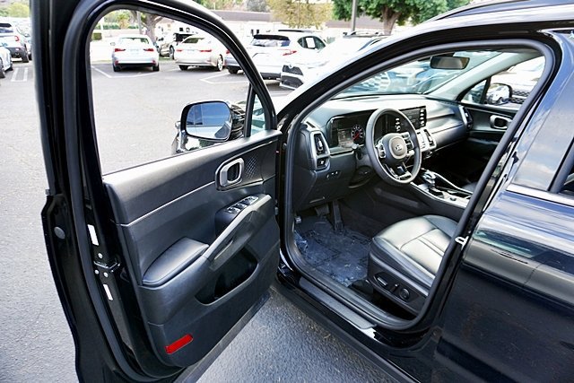 Used 2021 Kia Sorento S FWD image 51
