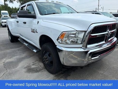 Used 2018 RAM 3500 Tradesman w/ Chrome Appearance Group AWD/4WD image 12