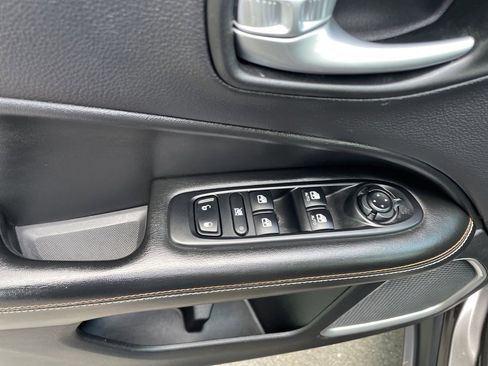 Used 2018 Jeep Compass Latitude w/ Popular Equipment Group image 13