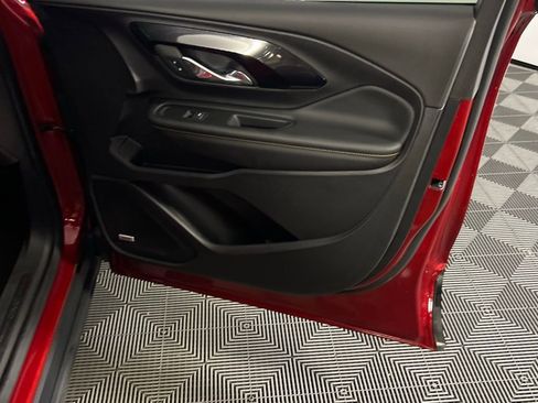 Used 2024 GMC Terrain AT4 w/ Infotainment Package II image 38