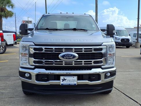 Certified 2024 Ford F350 XLT image 6