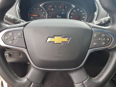 Used 2023 Chevrolet Traverse LT FWD image 16