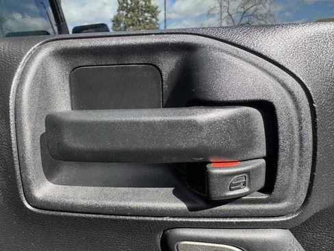 Used 2016 Jeep Wrangler Unlimited Sport w/ Quick Order Package 24S image 37