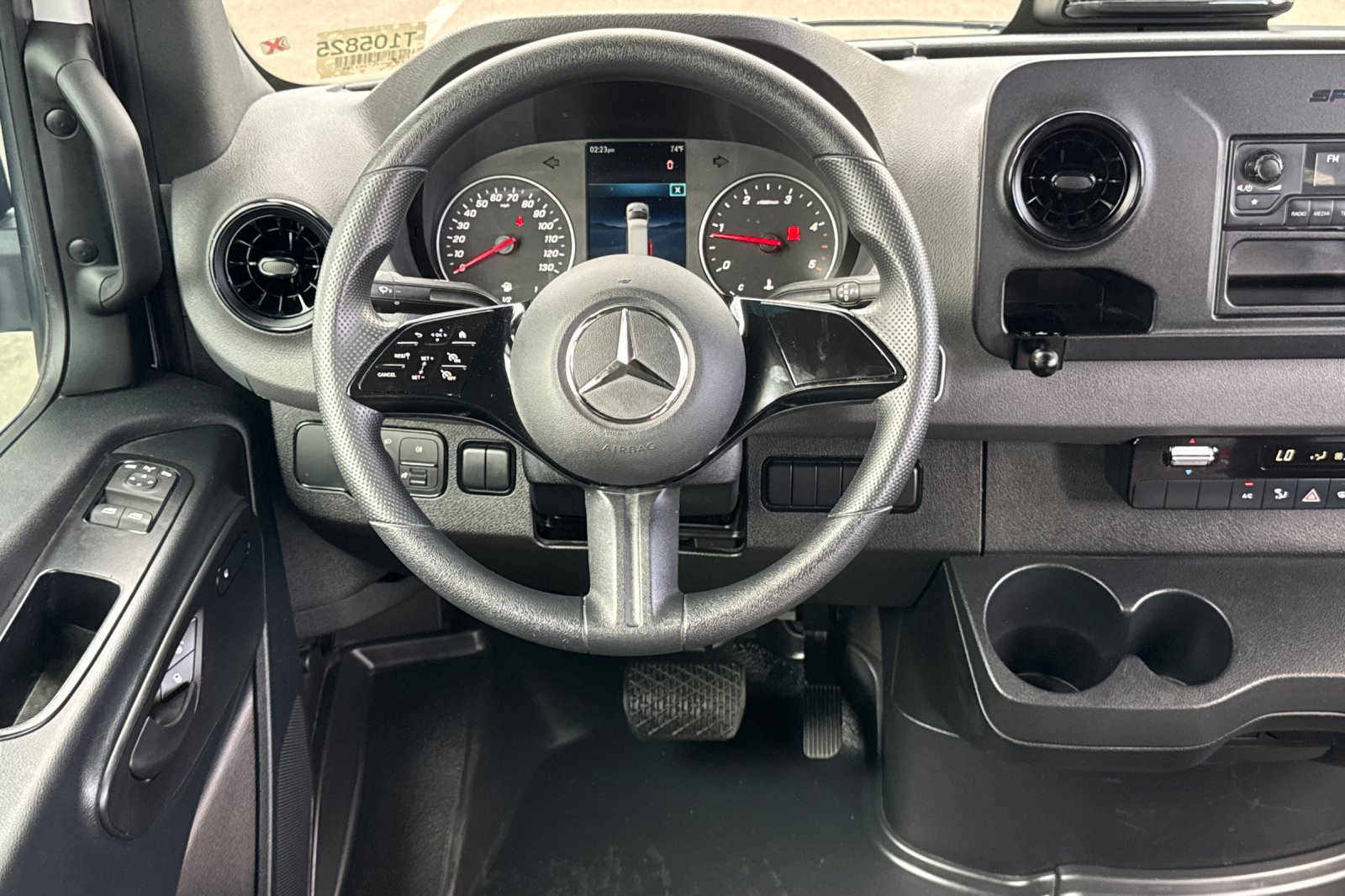 Used 2025 Mercedes-Benz Sprinter 2500 image 13