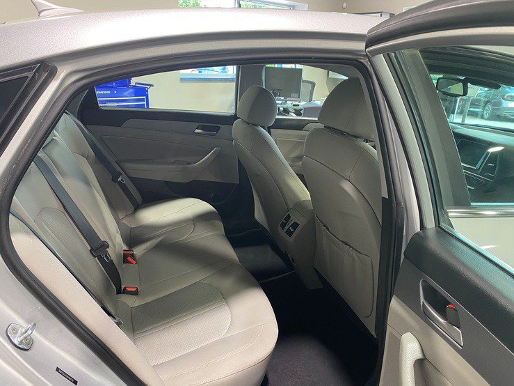 Used 2019 Hyundai Sonata SEL w/ Tech Package 02 FWD image 18