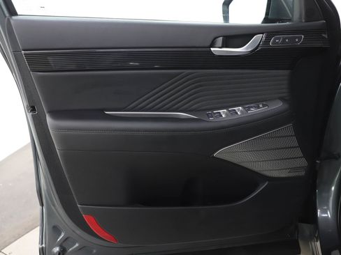 Used 2025 Hyundai Palisade Calligraphy image 24