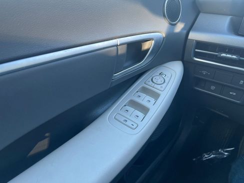 Used 2025 Hyundai Sonata SEL FWD image 18