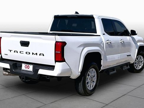 Used 2025 Toyota Tacoma SR5 RWD image 13