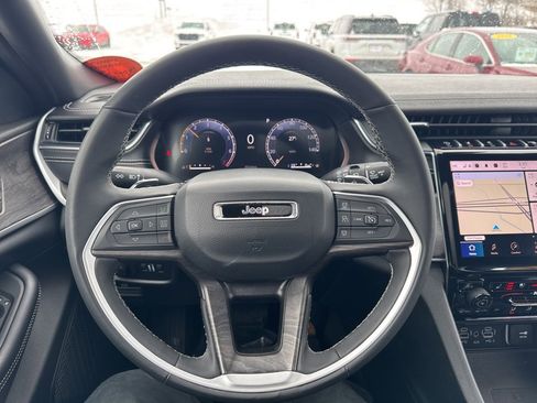 Certified 2024 Jeep Grand Cherokee L Limited w/ Luxury Tech Group II image 15