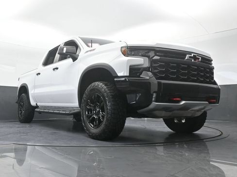 Used 2024 Chevrolet Silverado 1500 ZR2 w/ Technology Package AWD/4WD image 73