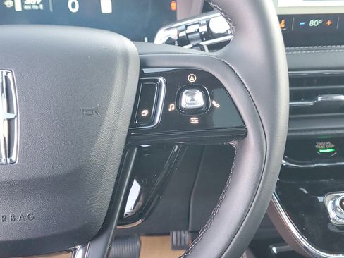 New 2026 Lincoln Corsair Premiere image 18