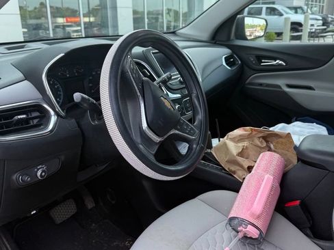 Used 2020 Chevrolet Equinox LS w/ LS Convenience Package FWD image 14