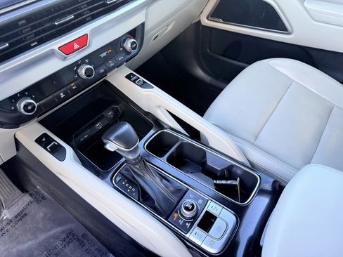 Used 2020 Kia Telluride S AWD/4WD image 15