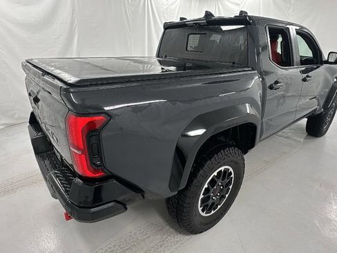 Used 2025 Toyota Tacoma TRD Sport image 3