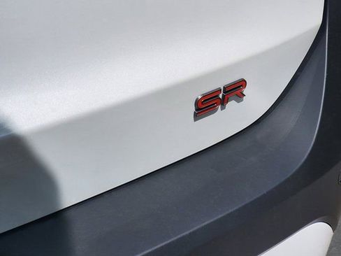 New 2026 Nissan Kicks SR image 9