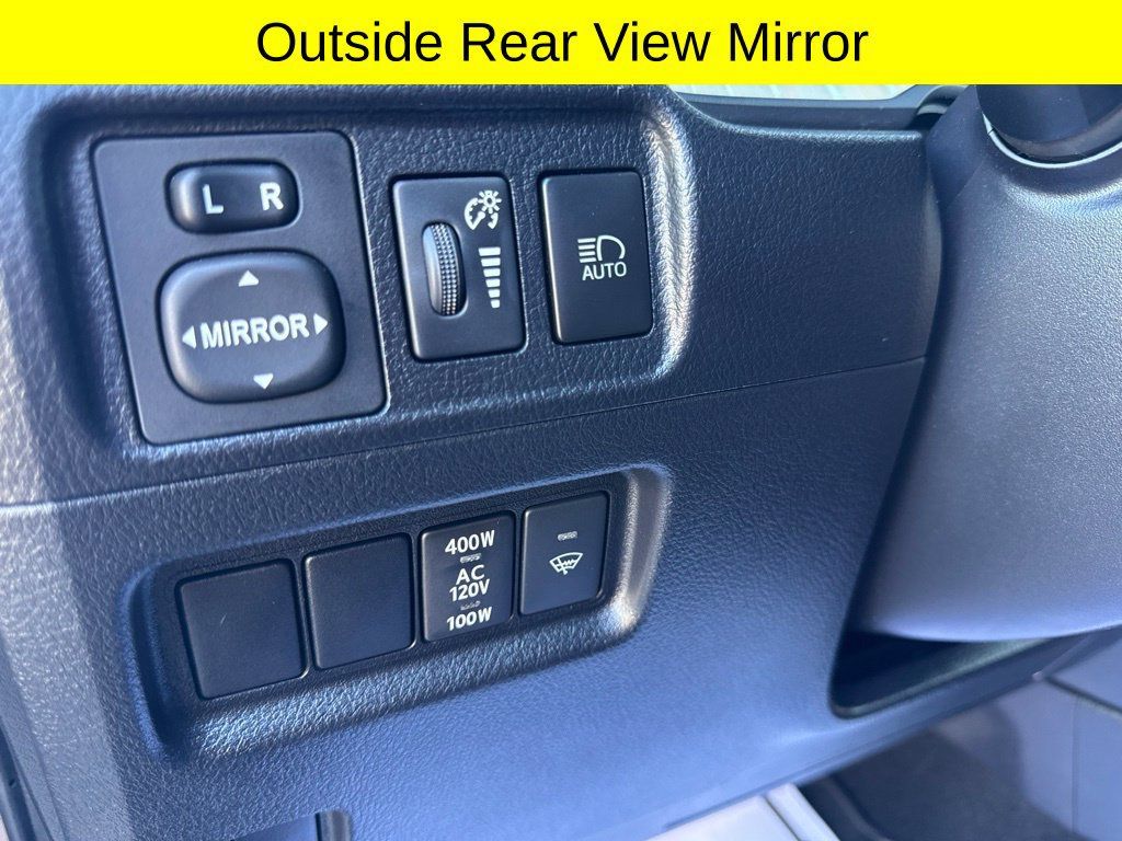 Used 2022 Toyota 4Runner SR5 Premium w/ Moonroof Package AWD/4WD image 16