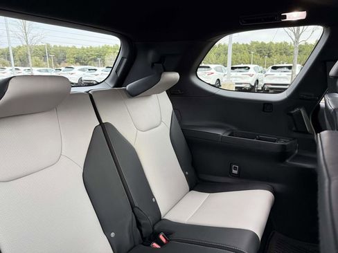 Used 2025 Lexus TX 350 AWD w/ Technology Package image 16