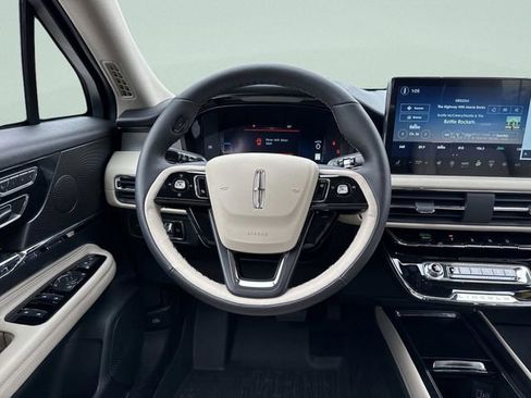 New 2026 Lincoln Corsair Premiere FWD image 22