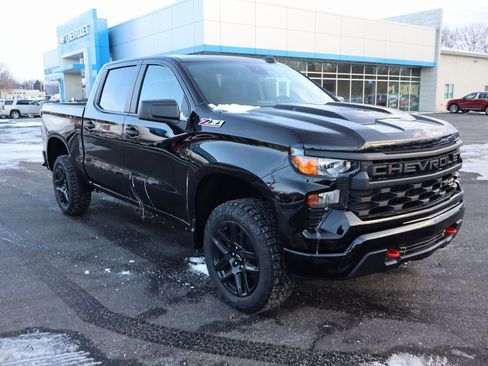 New 2026 Chevrolet Silverado 1500 Custom Trail Boss w/ LPO, Dark Essentials Package image 2