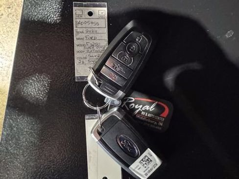 Used 2024 Ford F250 Platinum AWD/4WD image 30