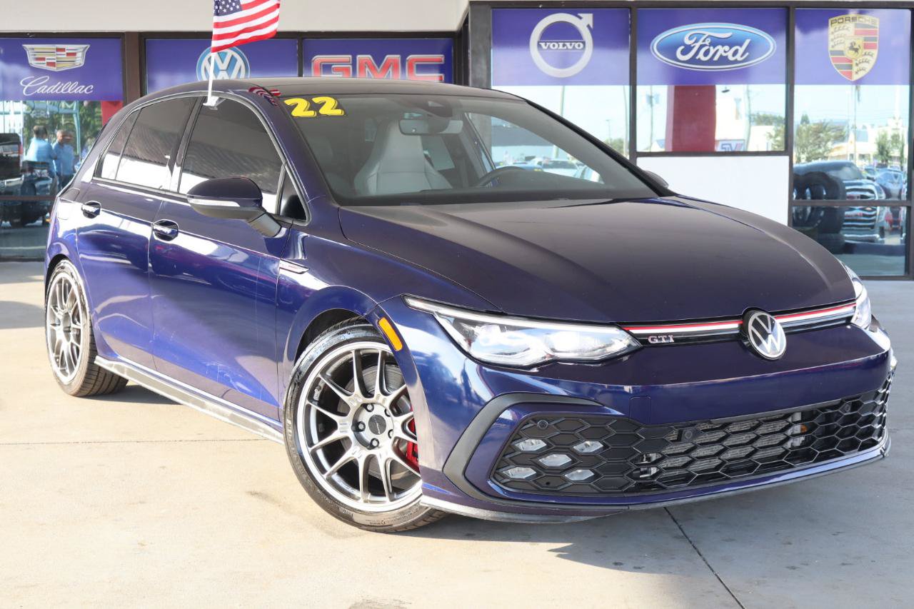 Used 2022 Volkswagen GTI SE FWD image 2