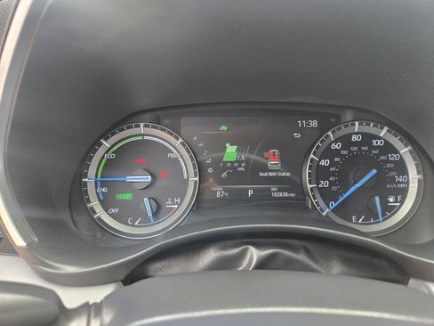 Used 2020 Toyota Highlander XLE AWD/4WD image 18