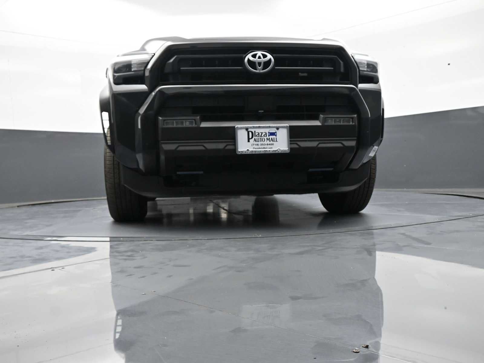 Used 2025 Toyota 4Runner SR5 AWD/4WD image 26
