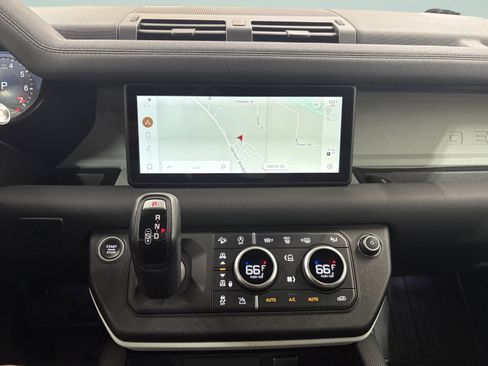 Used 2021 Land Rover Defender 110 X-Dynamic SE AWD/4WD image 14