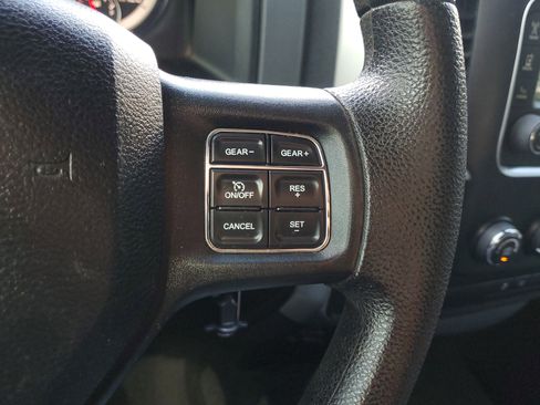 Used 2016 RAM 1500 Classic SLT image 21