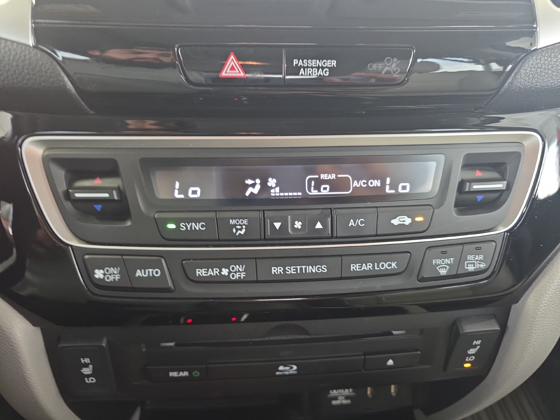 Used 2018 Honda Pilot Touring image 24