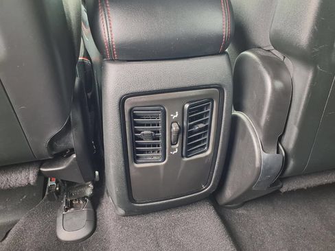 Used 2025 Dodge Durango GT AWD/4WD image 15