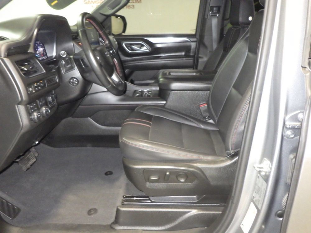 Used 2023 Chevrolet Suburban RST w/ Sport Performance Package AWD/4WD image 8