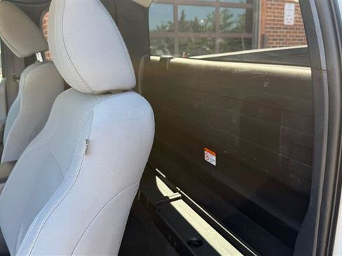 Used 2019 Toyota Tacoma SR RWD image 5
