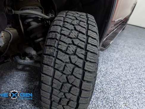 Used 2023 GMC Sierra 1500 SLT image 43