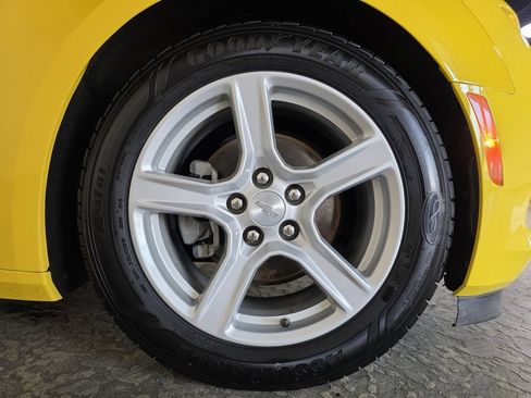 Used 2017 Chevrolet Camaro LT w/ Technology Package image 22