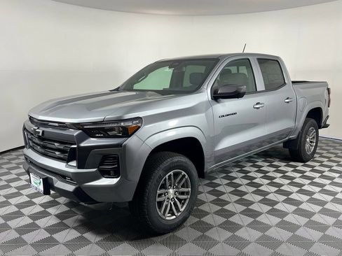 New 2025 Chevrolet Colorado LT w/ LT Convenience Package AWD/4WD image 3